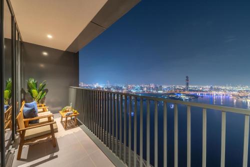 Frank Porter - Creek Edge Tower 1, Dubai