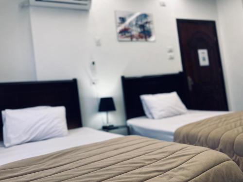 Double or Twin Room with Private Bathroom image 3