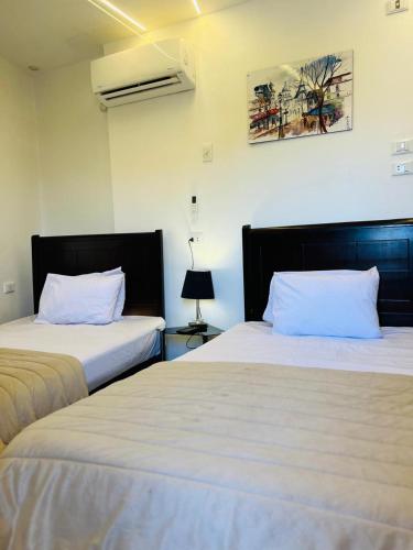 Double or Twin Room with Private Bathroom image 6