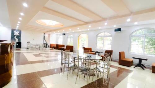 Đinh Gia Palace Hotel - 편의 시설/서비스