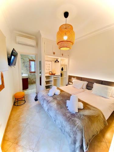 Double or Twin Room with Bathroom