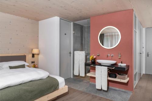1 queen bed
