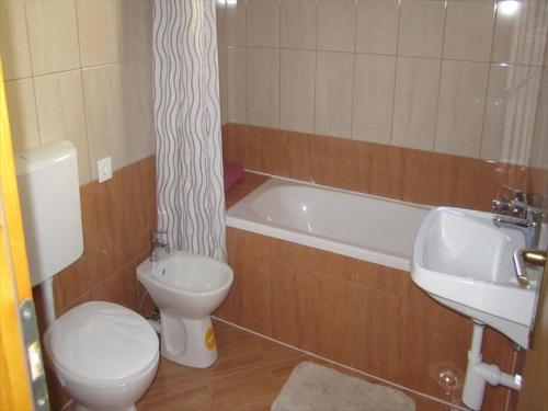 Holiday home Andro - with parking - image 5
