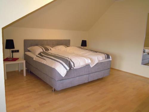 80 qm Ferienwohnung Vanessa, TOP- Lage von Warendorf,5 Tage ÜN minimum (80 qm Ferienwohnung Vanessa, TOP- Lage von Warendorf,5 Tage UN minimum) in Warendorf