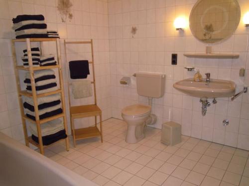 Zuhanyzó, 80 qm Ferienwohnung Vanessa, TOP- Lage von Warendorf,5 Tage ÜN minimum (80 qm Ferienwohnung Vanessa, TOP- Lage von Warendorf,5 Tage UN minimum) in Warendorf