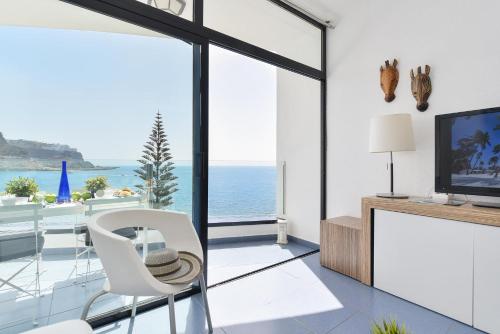 Apartment with Balcony image 6