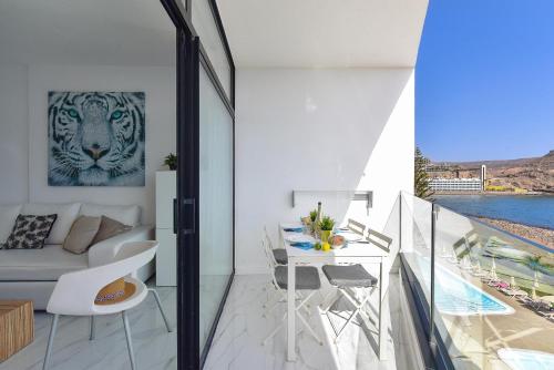 Apartment with Balcony image 5