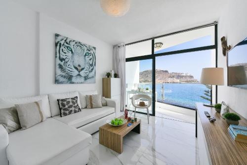 Apartment with Balcony image 2