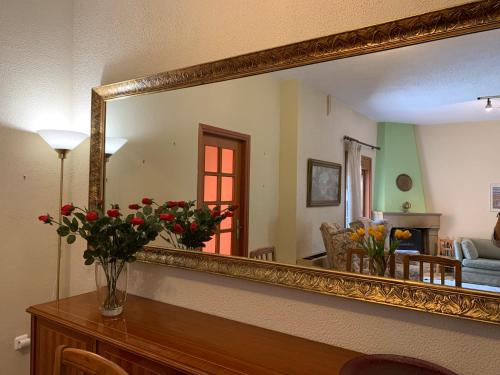 Aelias home, Eleoúsa