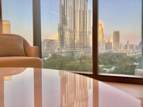 Luxe Address Opera 2BR Burj Khalifa View, Dubai (Foto 7)