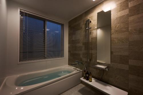 Hotel & Villa Seahorse MIYAKOJIMA - 화장실