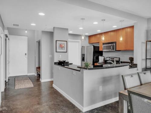 Spacious 2BD 2BTH Luxury Condo in Orlando, USA
