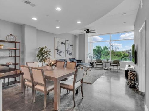 Spacious 2BD 2BTH Luxury Condo in Orlando, USA