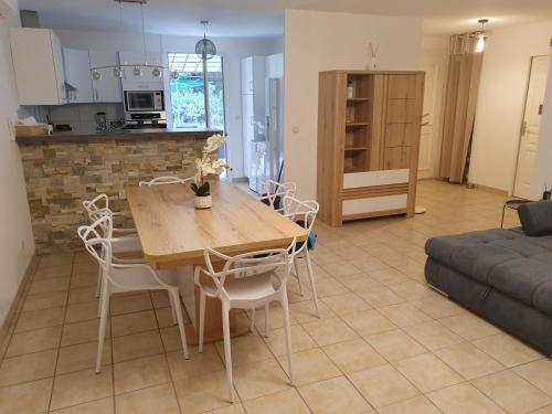 maison vacances 6 à 8 personnes parc du verdon (maison vacances 6 a 8 personnes parc du verdon) in Sillans La Cascade