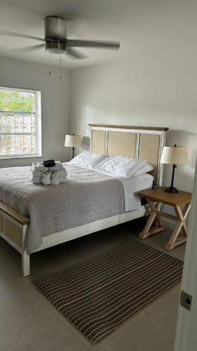 Lovely 1 Bedroom - Just Beachy By Pmi in Fort Lauderdale, USA