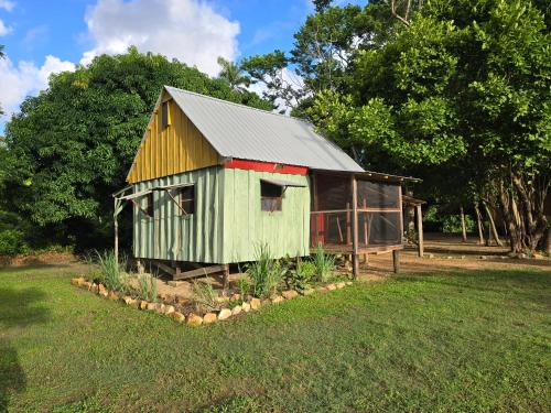 . Rustic Cabin at Freshwater Creek Cabanas