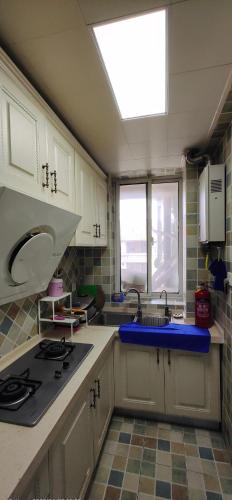 Yailon - XuanWu Lake - JiuHuaShan Metro St-ation 雅伦之屋-玄武湖九华山地铁站店, Nan-ťing (fotografie 8)