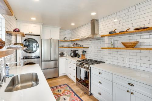 Cottage half Mi to San Clemente City Beach with Patio in San Clemente, USA