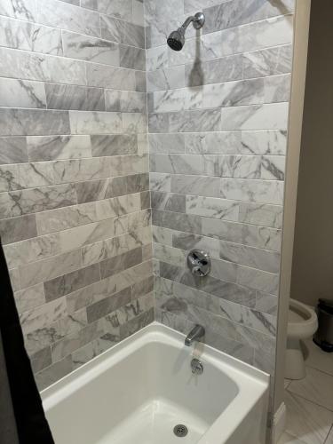 HomeStay - B&B - Near South Boston - JFK-Umass Area