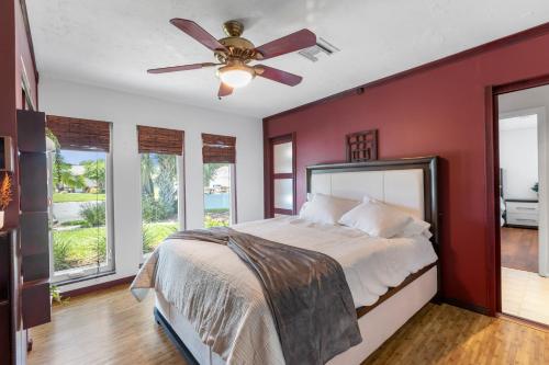 Relaxing Coastal Comfort - Heated Pool in Historic Bayview