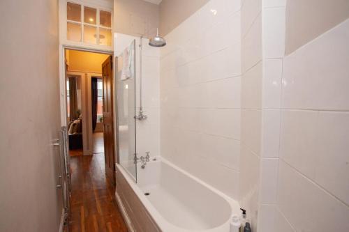 Beautiful 2 Bed Apartment Rose St, Glasgow (zdjęcie 9)
