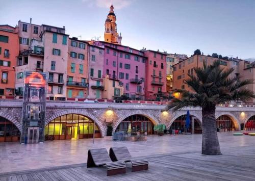T2 ouvert à 5 min des plages, au calme, avec balcon et garage T2 ouvert à 5 min des plages, au calme, avec balcon et garage