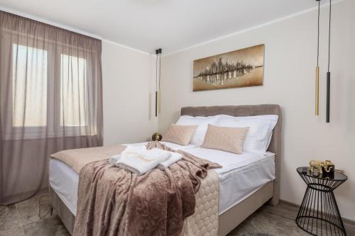 SROK luxury apartments by the pool 4
