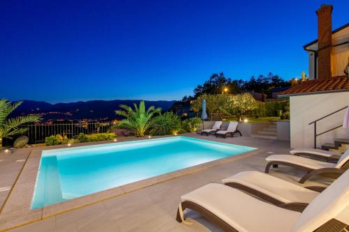 SROK luxury apartments by the pool 2