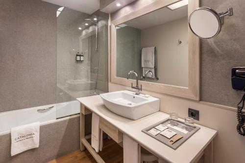 Catalonia Goya - main image