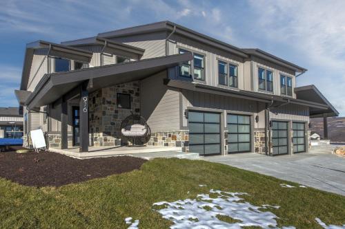 976 Modern Steer Deer Valley Retreat at Jordanelle! townhouse