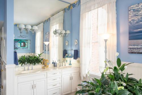 Sugar Magnolia Bed and Breakfast - image 5