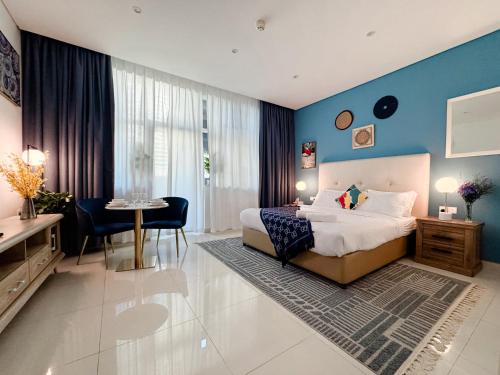 Studio with Terrace Damac Maison Cour Jardin Business Bay, Dubaj