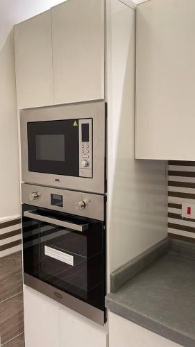 شقة دورين بغرفتي نوم ومطبخ near Janadriyah Festival