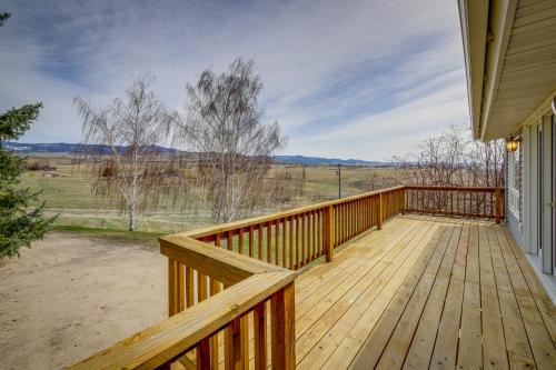 Corvallis 'Coyote Creek House' w/ Mountain Views! in Corvallis