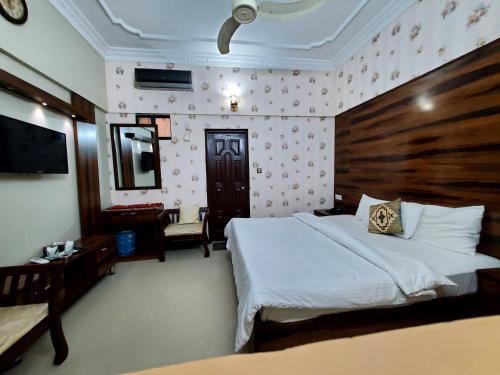 Karachi Guest House - image 12