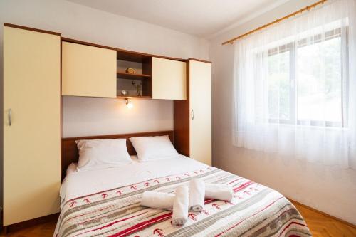 Three-Bedroom Apartment image 4