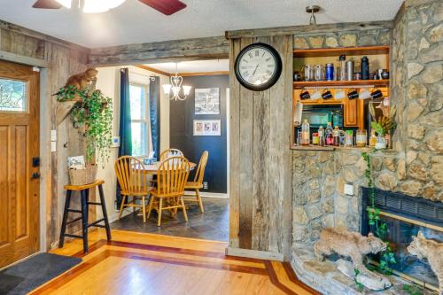 Nashville Getaway with Gazebo, 11 Mi to Downtown! in Nashville, USA