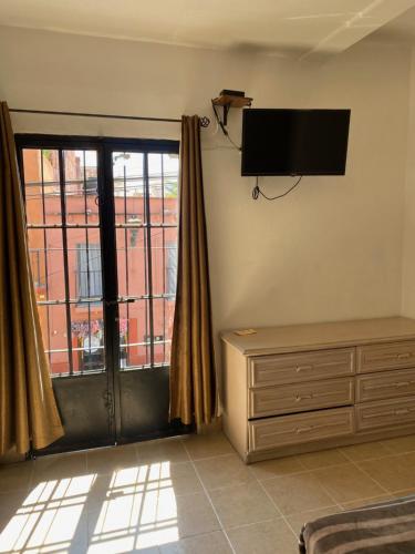 2 twin beds