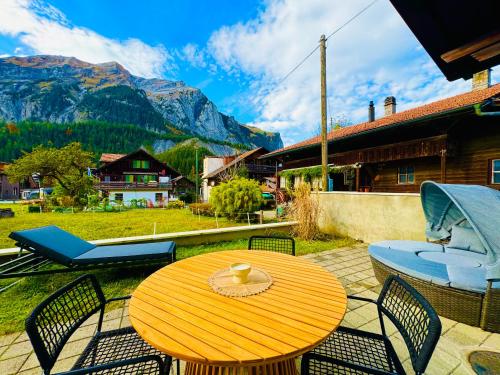 Cute & cozy oasis, private afternoon sun terrace, Kandersteg (fotografie 10)