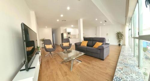 . Moderno y lujoso apartamento CASTELAR