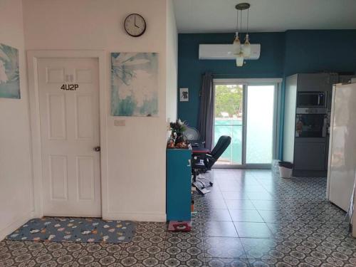 Kitchen, บ้านพักในสวนK&N2 in Ban Phai