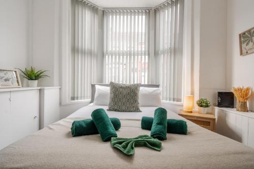 spacious 5 bedroom house - Liverpool - Free parking - contractors, Liverpool (fotografie 8)