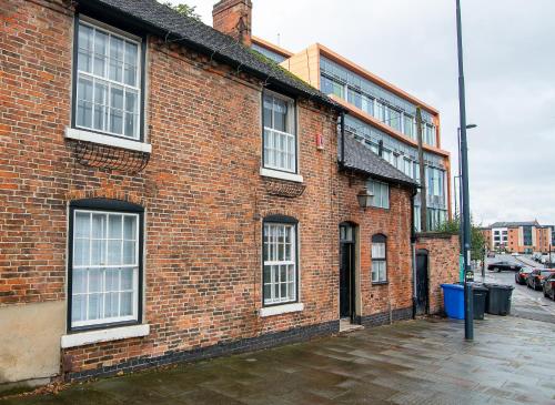 Quaint Centrally Located Getaway, Derby