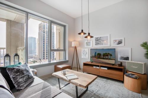 Luxury 1 Bedroom Burj Khalifa Downtown, Дубай (фото 2)
