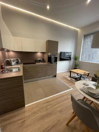 Luxury 1 Bedroom Bournville Apartment, Birmingham (photo 3)