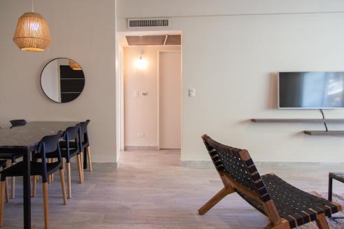 Pistacia Stunning Apartment - Tap to explore photos