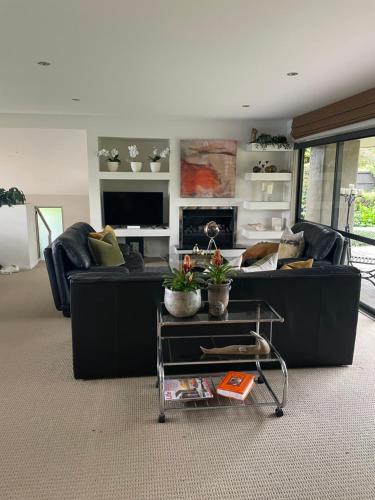 Secluded Bays Home in โคฮิมารามา