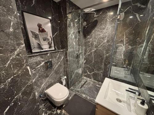 Maya Suites - Appartement Design et Terrasse Privative Room Type - One-Bedroom Apartment