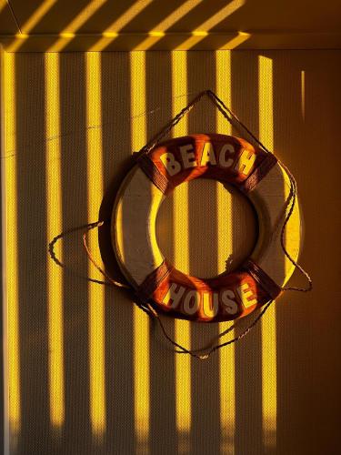 Luxe vrijstaande chalet voor gezinnen en stellen met mooie bloementuin vlakbij het water in Harich
