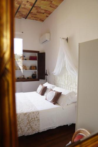 1 queen bed, 1 twin bed